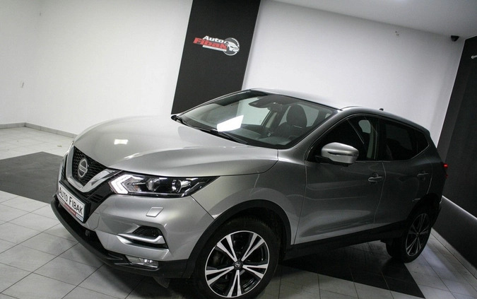 Nissan Qashqai cena 75900 przebieg: 75000, rok produkcji 2019 z Czarnków małe 232